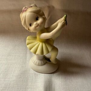 Flambro Taiwan ballerina